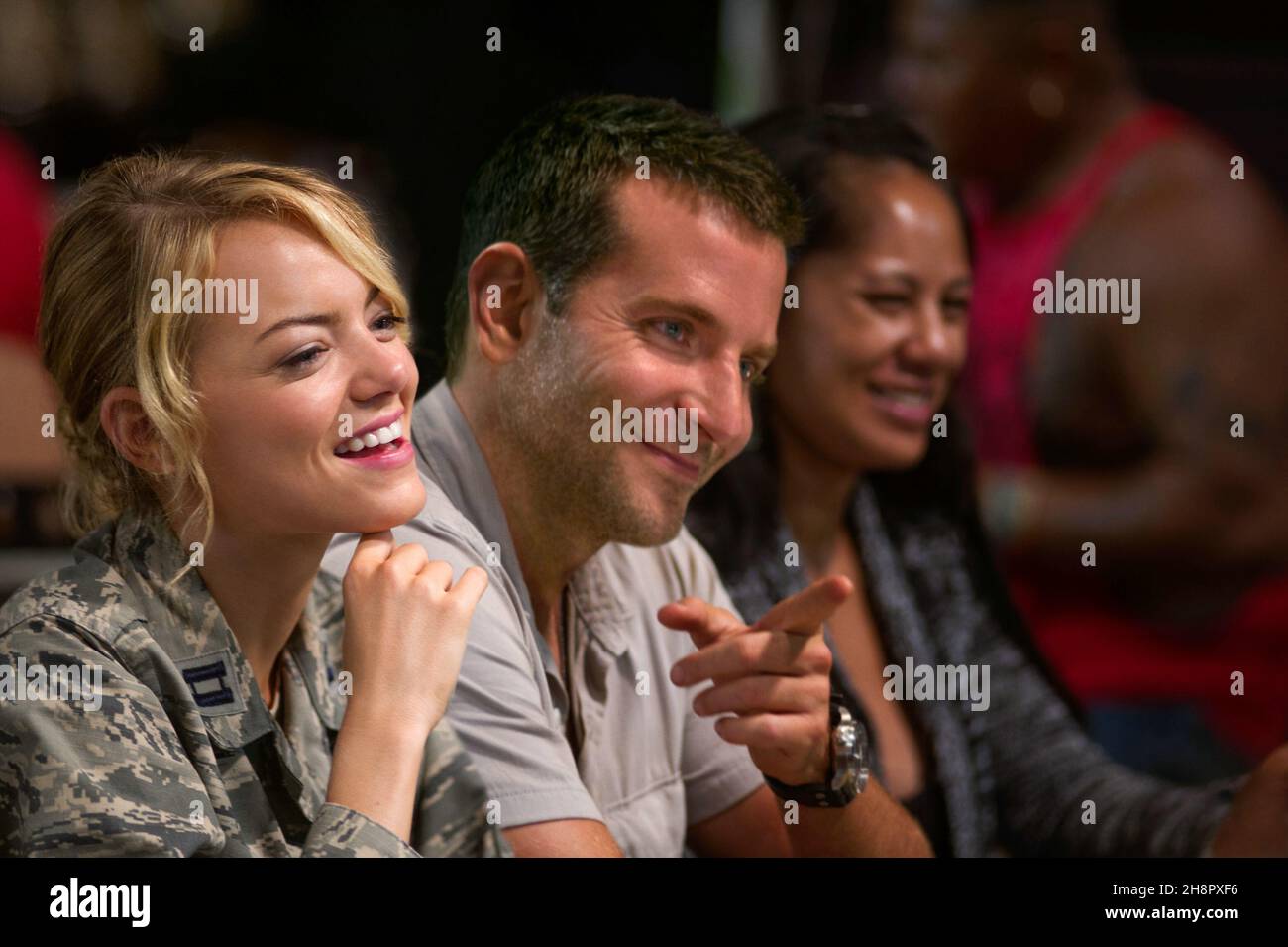 DATE DE SORTIE: Mai 29, 2015 TITRE: STUDIO: Columbia Pictures DIRECTEUR: Cameron Crowe PARCELLE 