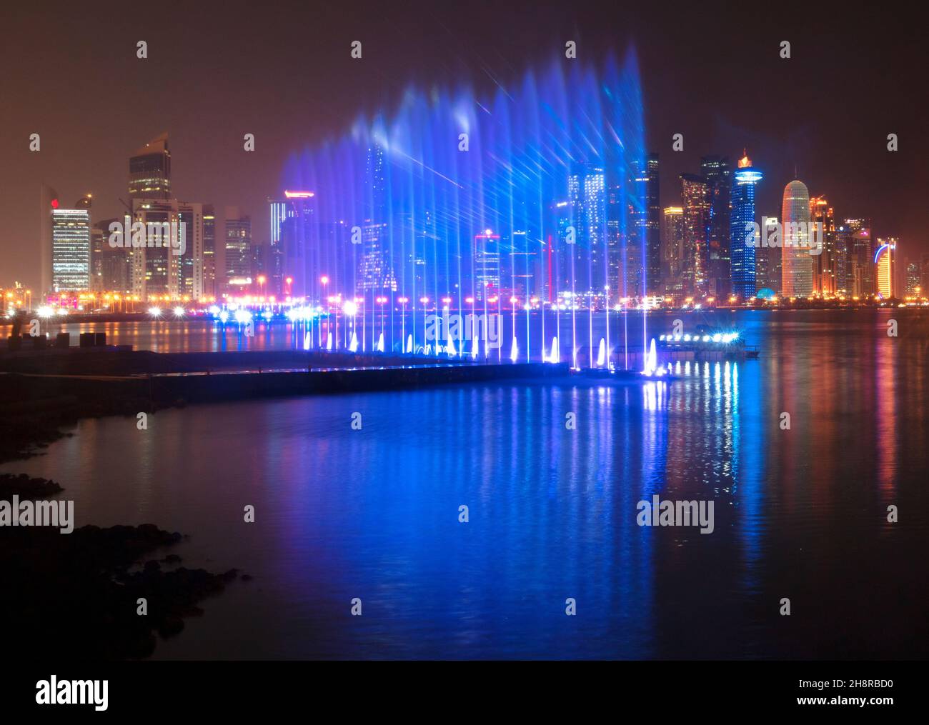 Horizon de la corniche de Doha et Musée islamique / QATAR Banque D'Images