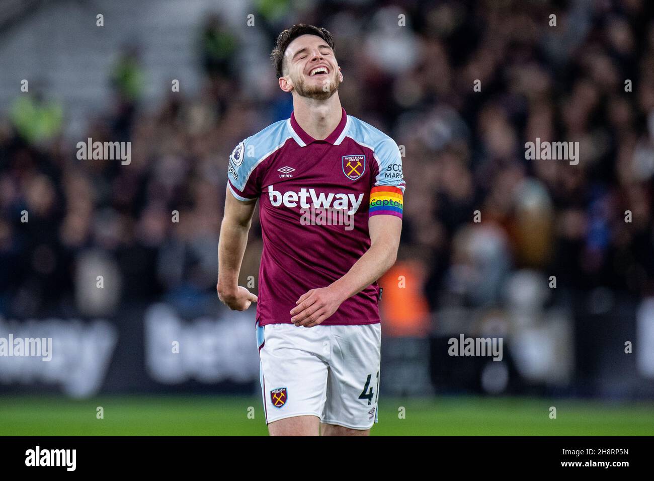 LONDRES, ANGLETERRE - DÉCEMBRE 01 : Declan Rice of West Ham United lors du match de la Premier League entre West Ham United et Brighton & Hove Albion au stade de Londres le 1er décembre 2021 à Londres, en Angleterre.(Photo de Sebastian Frej) crédit: Sebo47/Alamy Live News Banque D'Images