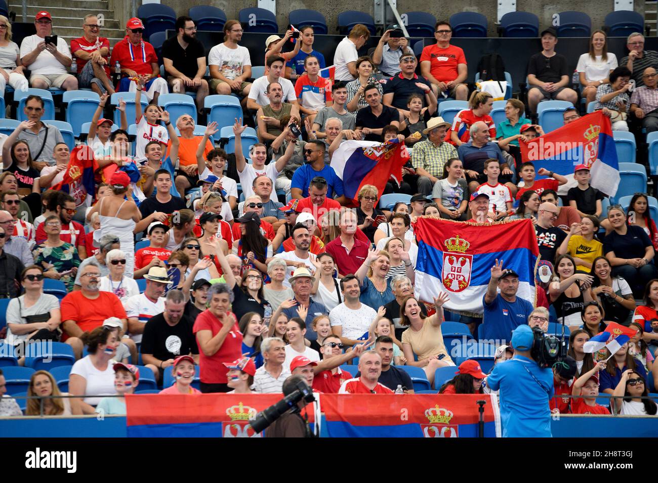 SYDNEY, AUSTRALIE - 10 JANVIER : la foule serbe a participé au huitième jour du quart de finale du match de tennis de la coupe ATP 2020 à la Ken Rosewall Arena le 10 janvier 2020 à Sydney, en Australie. Banque D'Images