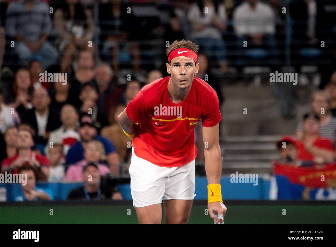 SYDNEY, AUSTRALIE - 12 JANVIER : Rafael Nadal, d'Espagne, regarde la rediffusion pendant le dixième jour de la finale des singles à la coupe ATP tennis 2020 à la Ken Rosewall Arena le 12 janvier 2020 à Sydney, en Australie. Banque D'Images