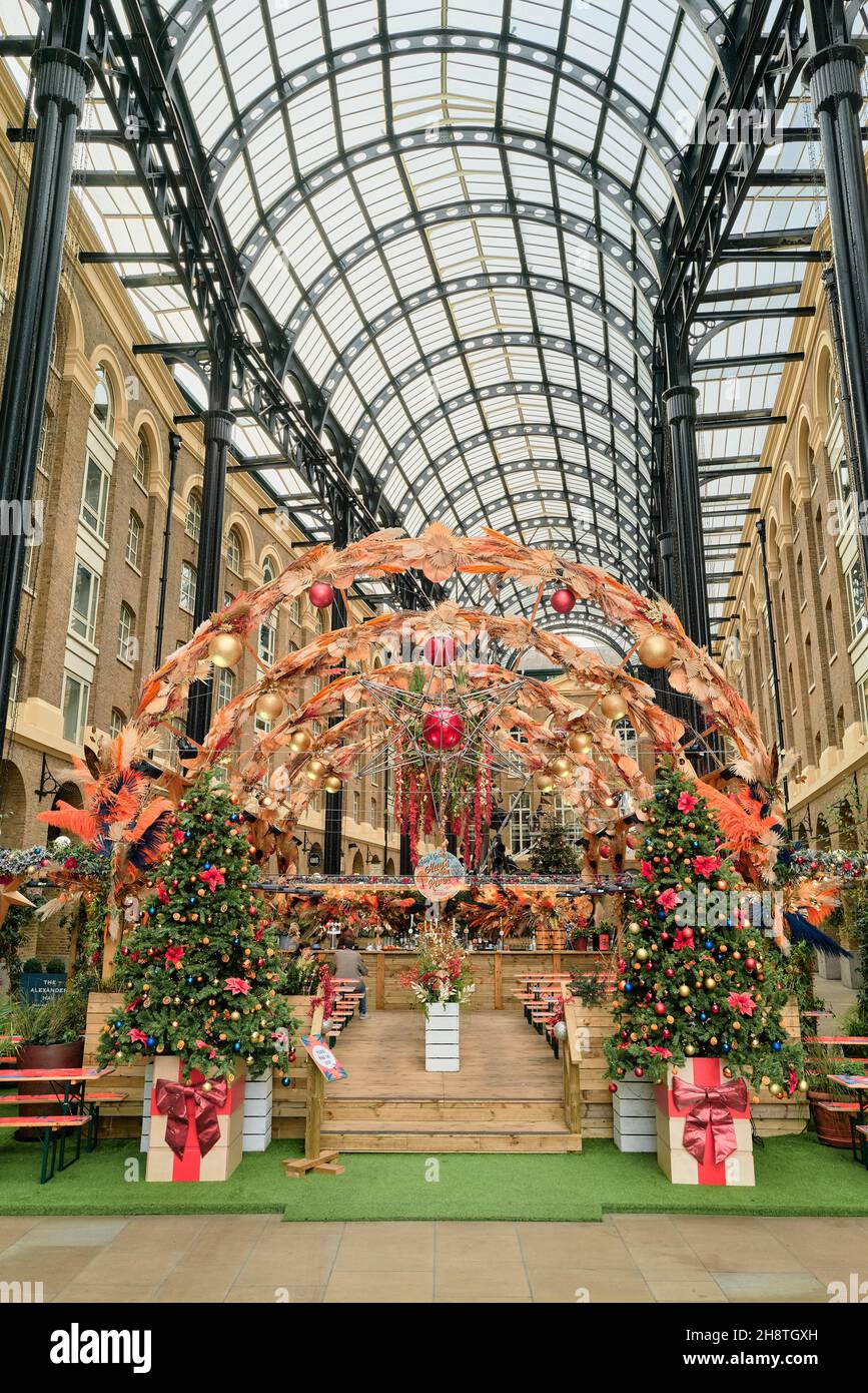 Place de Noël à Hay's Galleria, sur la rive sud de la Tamise, Londres, novembre 2021. Banque D'Images