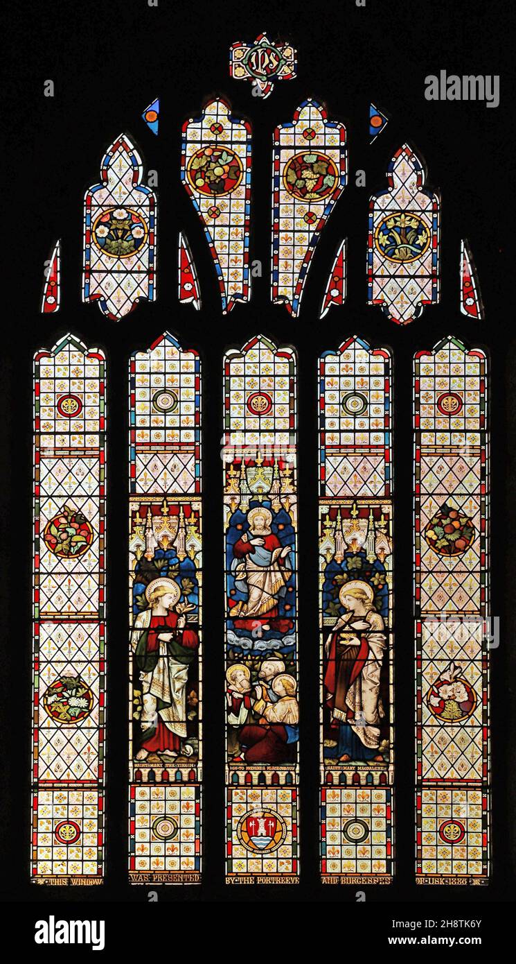 Vitraux de Joseph Bell & son représentant l'Ascension du Christ, l'église Sainte Marie, Usk, Monbucshire Banque D'Images