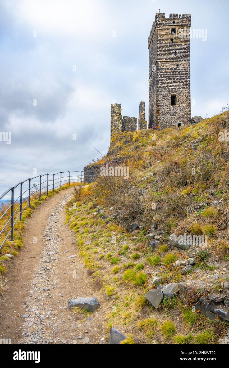 Tour blanche du château médiéval de Hazmburk Banque D'Images