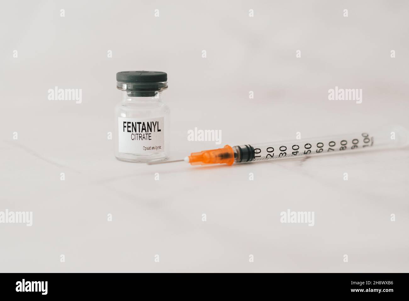 Flacon et pilules de fentanyl, un opioïde responsable de la crise de la toxicomanie et de la mort d'abus aux états-unis. Banque D'Images