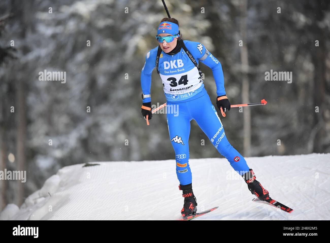 ÖSTERSUND 20211202 Dorothea Wierer en Italie pendant la coupe du monde de la femme biathlon 7,5 km sprint 2 décembre 2021 à Oestersund.Photo Fredrik Sandberg / TT Kod 10080 Banque D'Images