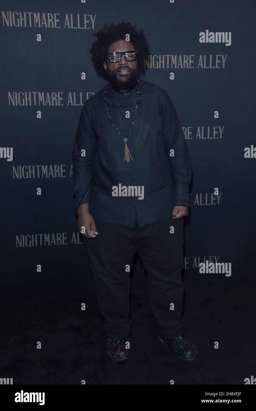 NYC, USA - 1er décembre 2021, Ahmir 'Questlove' Thompson participe à la première mondiale 'Nightmare Alley' à Alice Tully Hall, Lincoln Center à New York.(Photo par Ron Adar / SOPA Images / Sipa USA) Banque D'Images