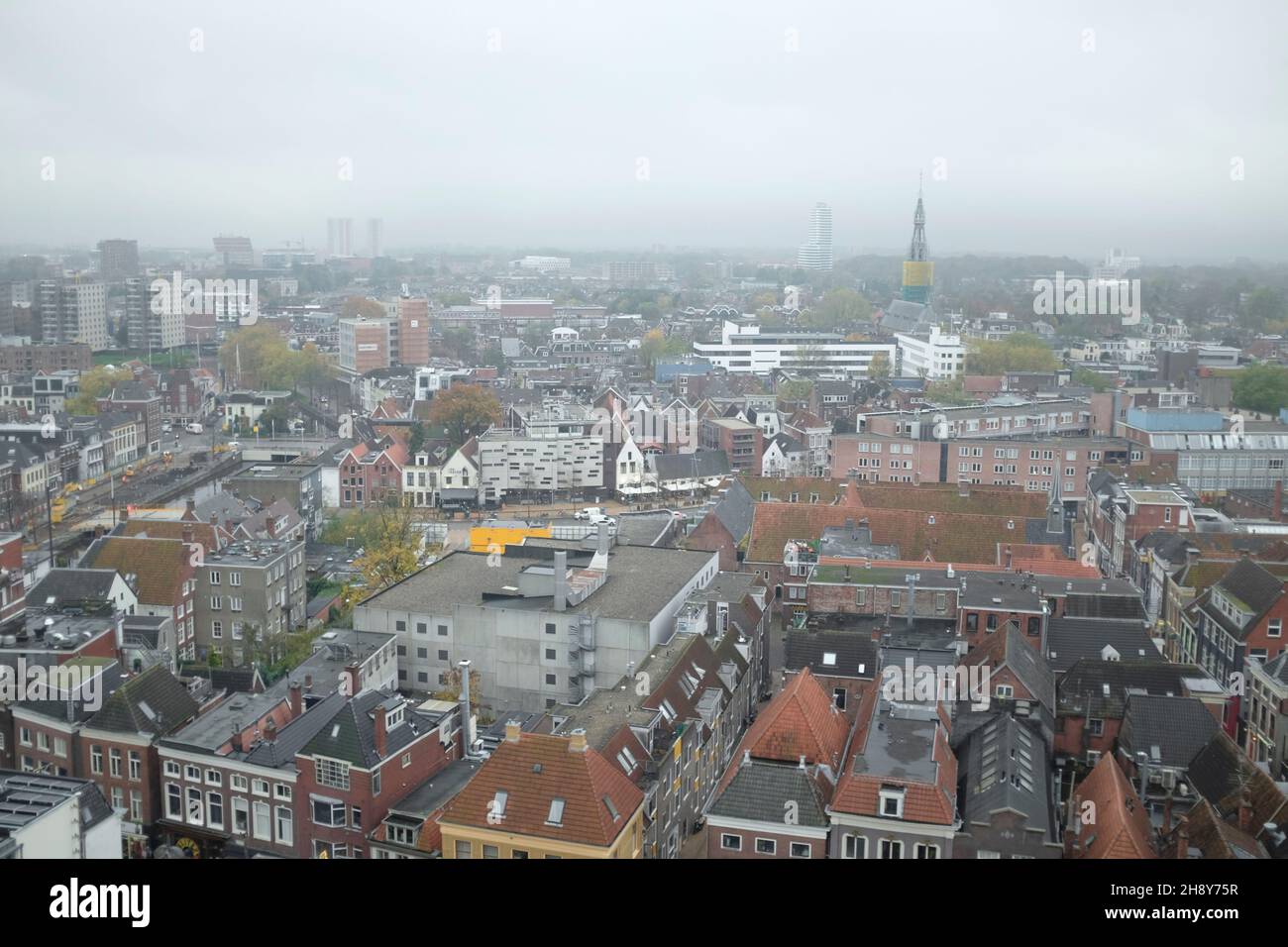 Groningen Skyline depuis le Forum Building.Groningen, pays-Bas. Banque D'Images