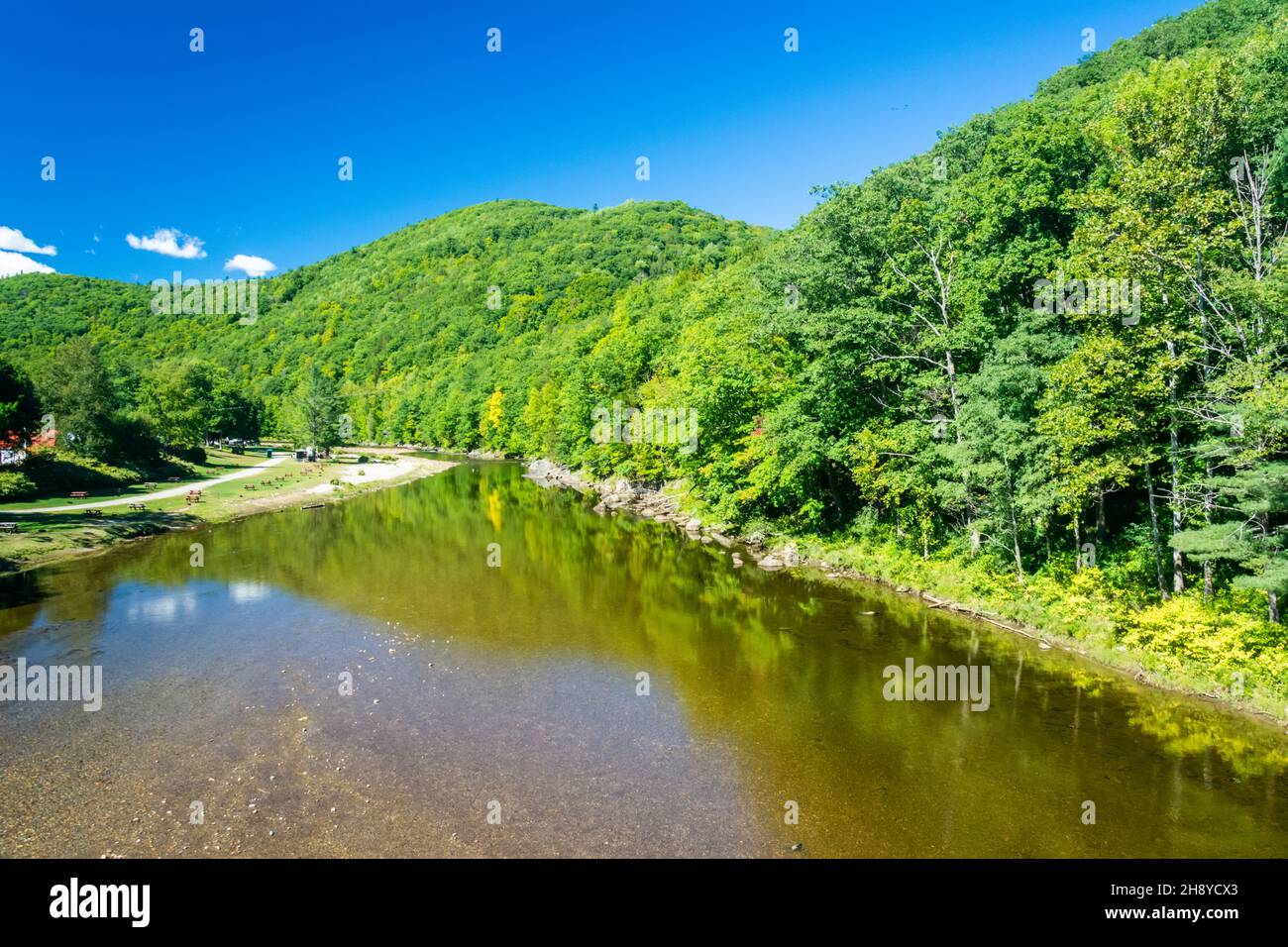 Deerfield River à Charlemont, Massachusetts, États-Unis. Banque D'Images