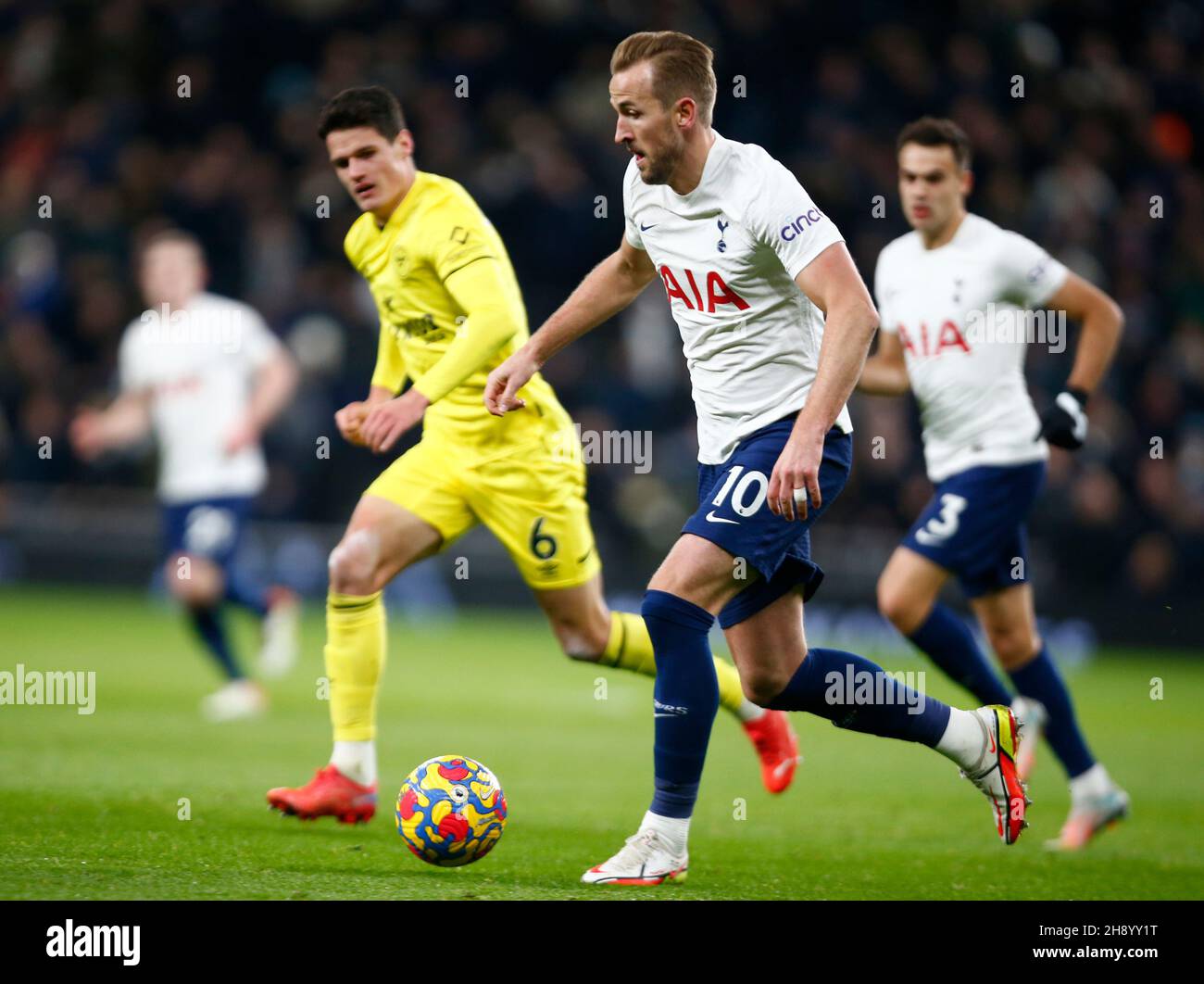 Londres, Royaume-Uni.02e décembre 2021.LONDRES, Angleterre - DÉCEMBRE 02: Harry Kane de Tottenham Hotspur pendant la première ligue entre Tottenham Hotspur et Brentford au stade Tottenham Hotspur, Londres, Angleterre le 02 décembre 2021 crédit: Action Foto Sport/Alay Live News Banque D'Images