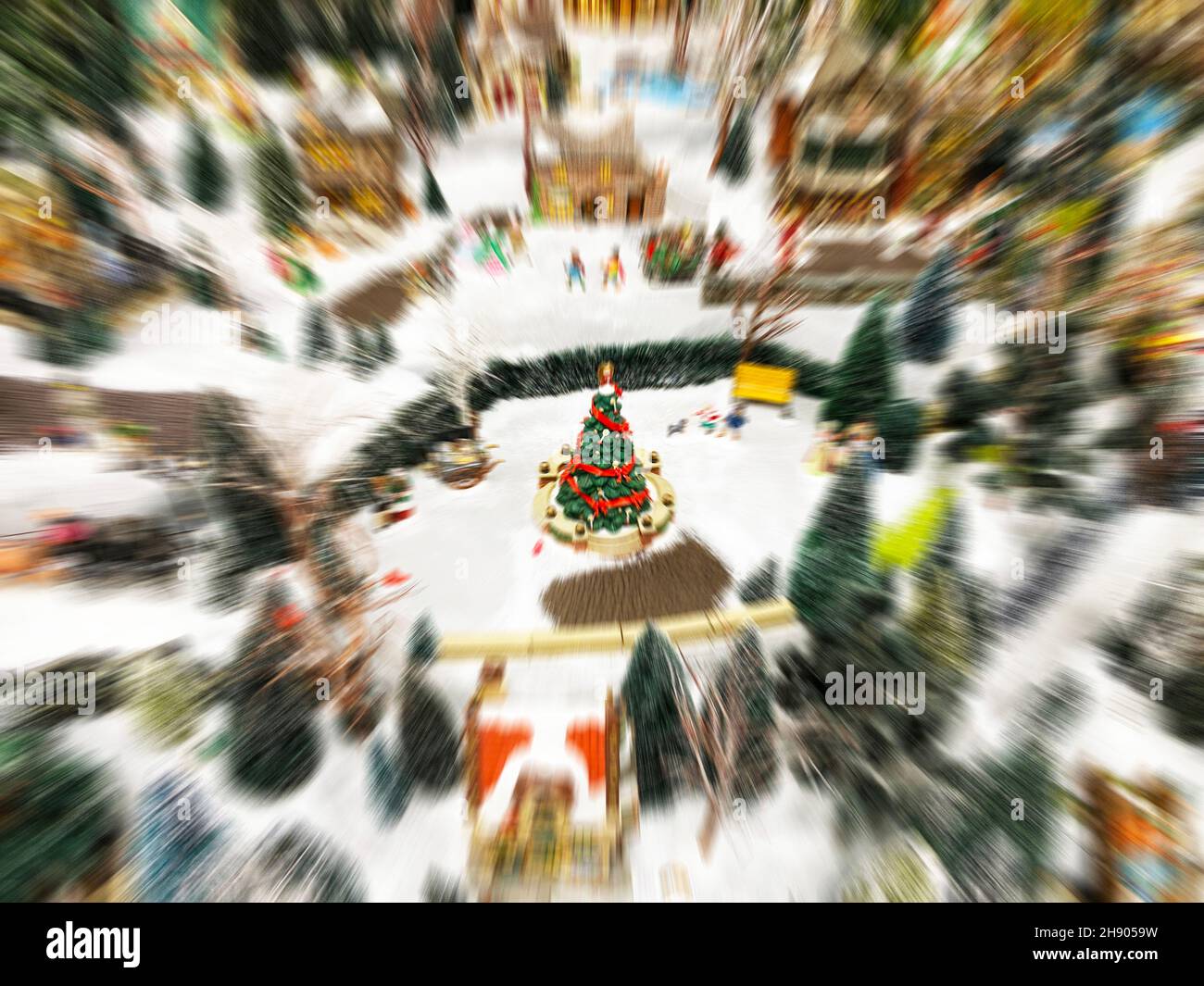 Flou.Village d'hiver miniature de Noël. Banque D'Images