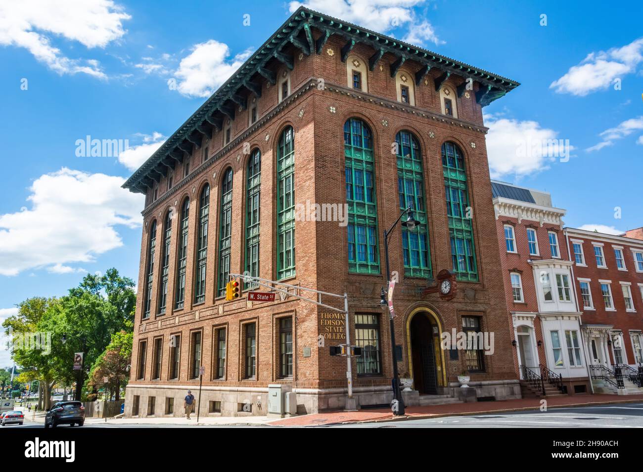 Trenton, New Jersey, États-Unis d'Amérique – 6 septembre 2016.Le Kelsey Building, situé au 101-103 W. State Street, abrite le Thomas Edison State Col Banque D'Images