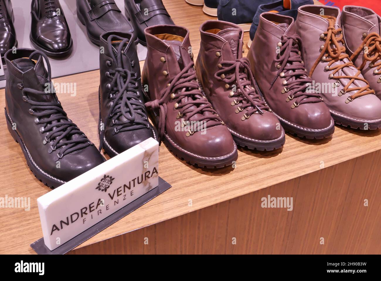 Andrea shoes Banque de photographies et d'images à haute résolution - Alamy