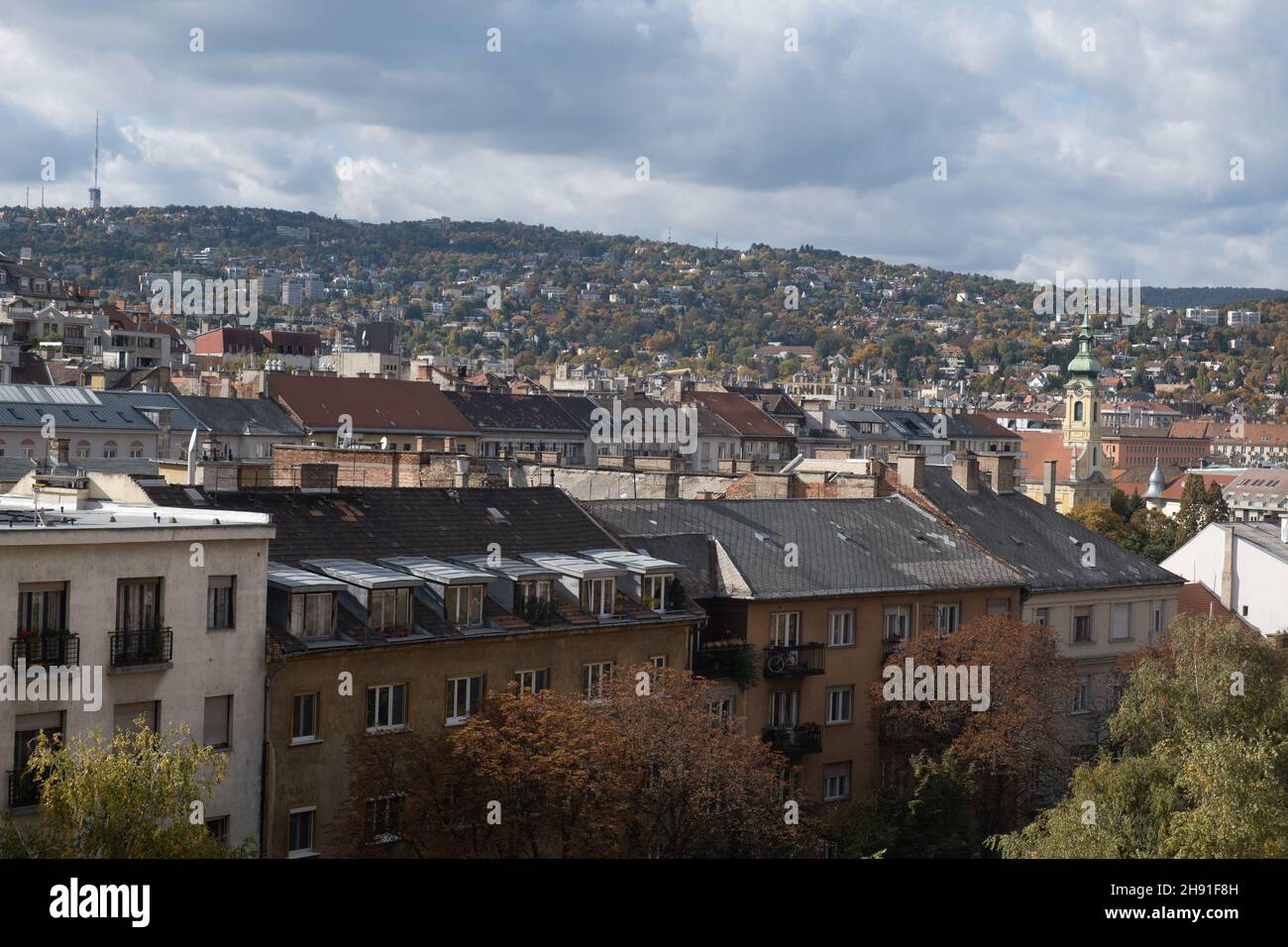 Vue aérienne de Budapest, quartier de Buda, prise de vue grand angle de la ville. Banque D'Images
