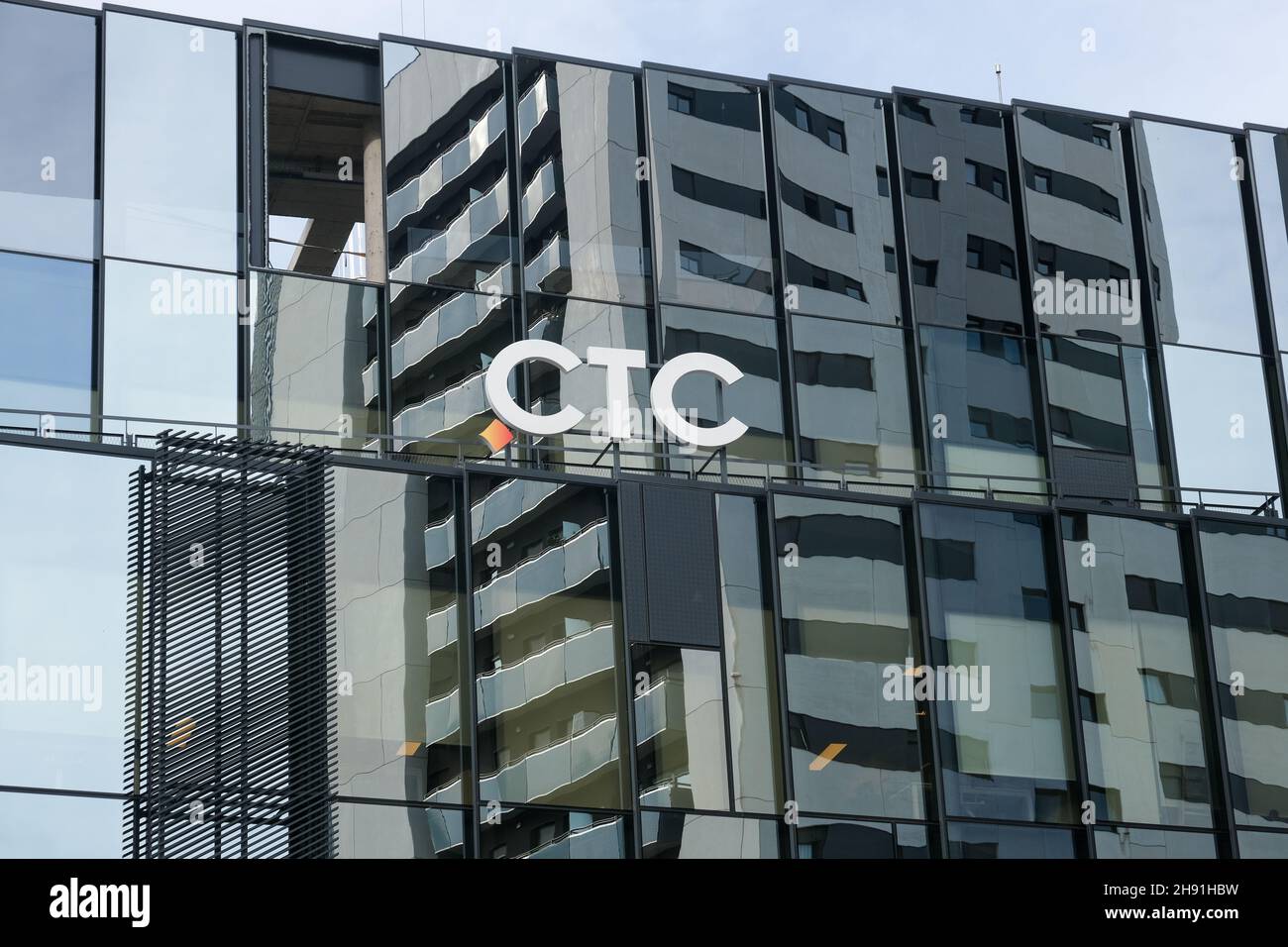 Barcelone, Espagne - 5 novembre 2021 : la société CTC signe en plein air, bâtiment d'affaires, Editorial. Banque D'Images