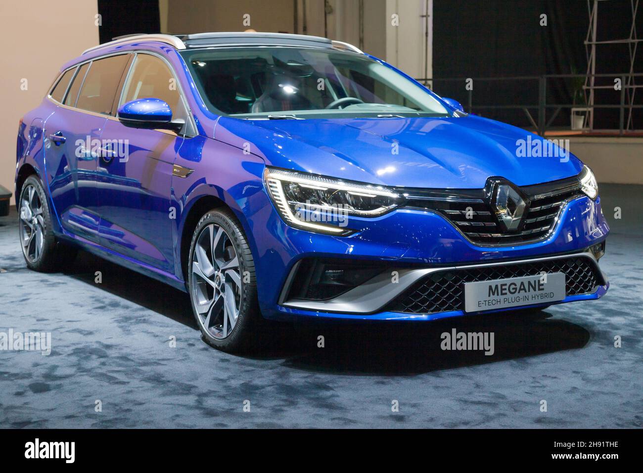 Barcelone, Espagne - 7 octobre 2021 : Renault Megane Sport Tourer RS Line E-Tech Hybrid présenté à l'automobile Barcelona 2021 à Barcelone, Espagne. Banque D'Images