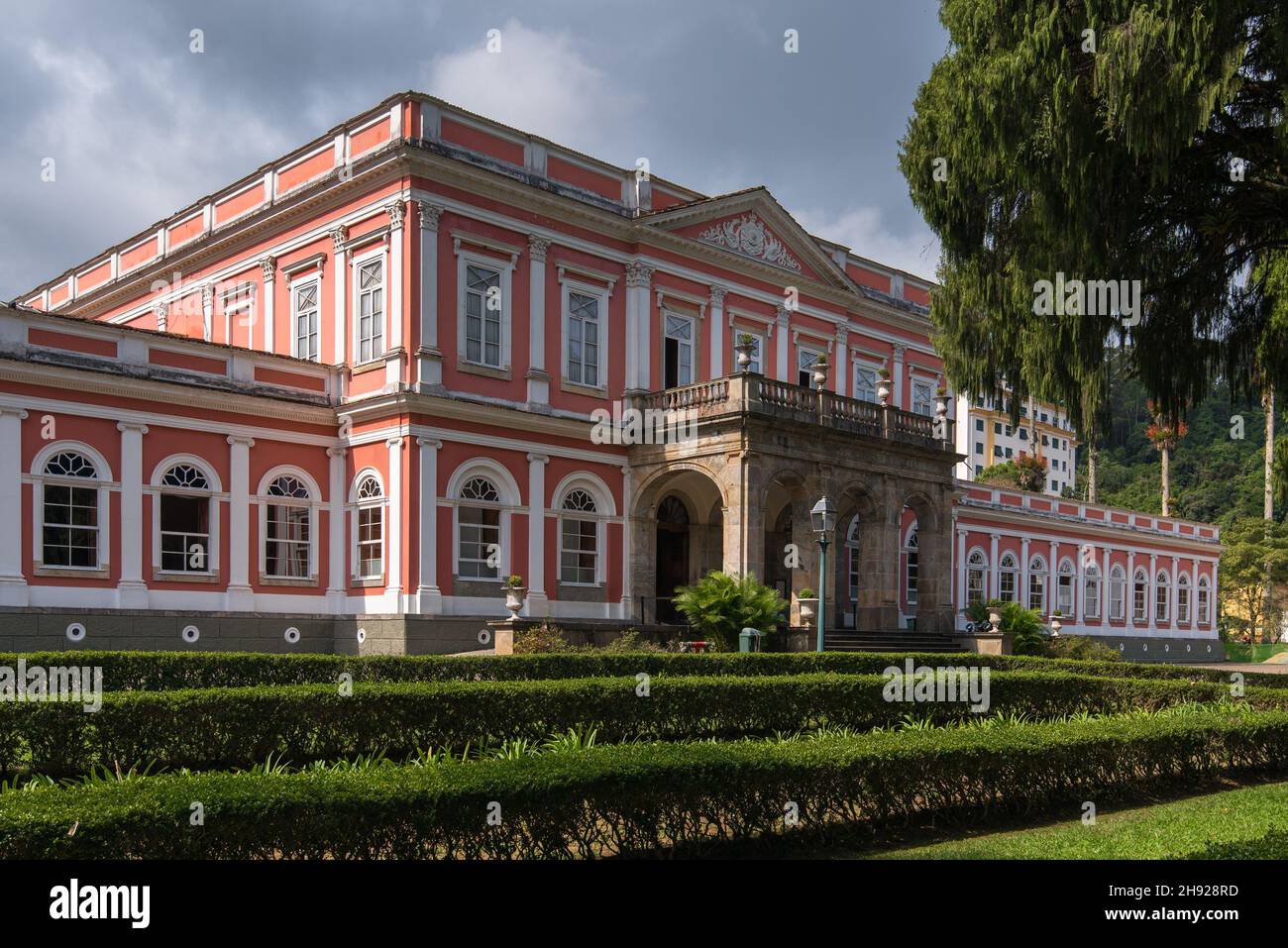 Petropolis, Brésil - 17 mai 2018 : le Palais impérial est un lieu historique et il est maintenant un musée historique et culturel, ouvert au public. Banque D'Images