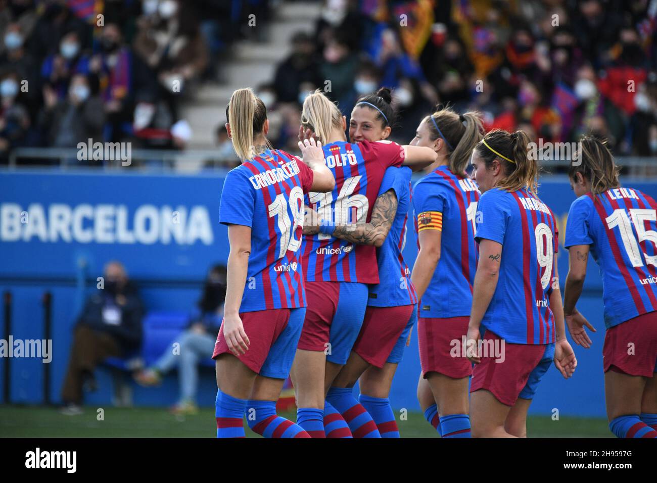 Barcelone, Espagne.04e décembre 2021.BARCELONE, ESPAGNE - DÉCEMBRE 4: Joueur de Barcelone Jenni Hermoso #10 et ses coéquipiers célébrant un but lors d'un match entre Barcelona v Athletic Club dans le cadre de la Liga Iberdrola à Estadi Johan Cruyff le 4 décembre 2021 en Catalogne, Barcelone, Espagne.(Photo de Sara Aribó/PxImages) crédit: PX Images/Alamy Live News Banque D'Images