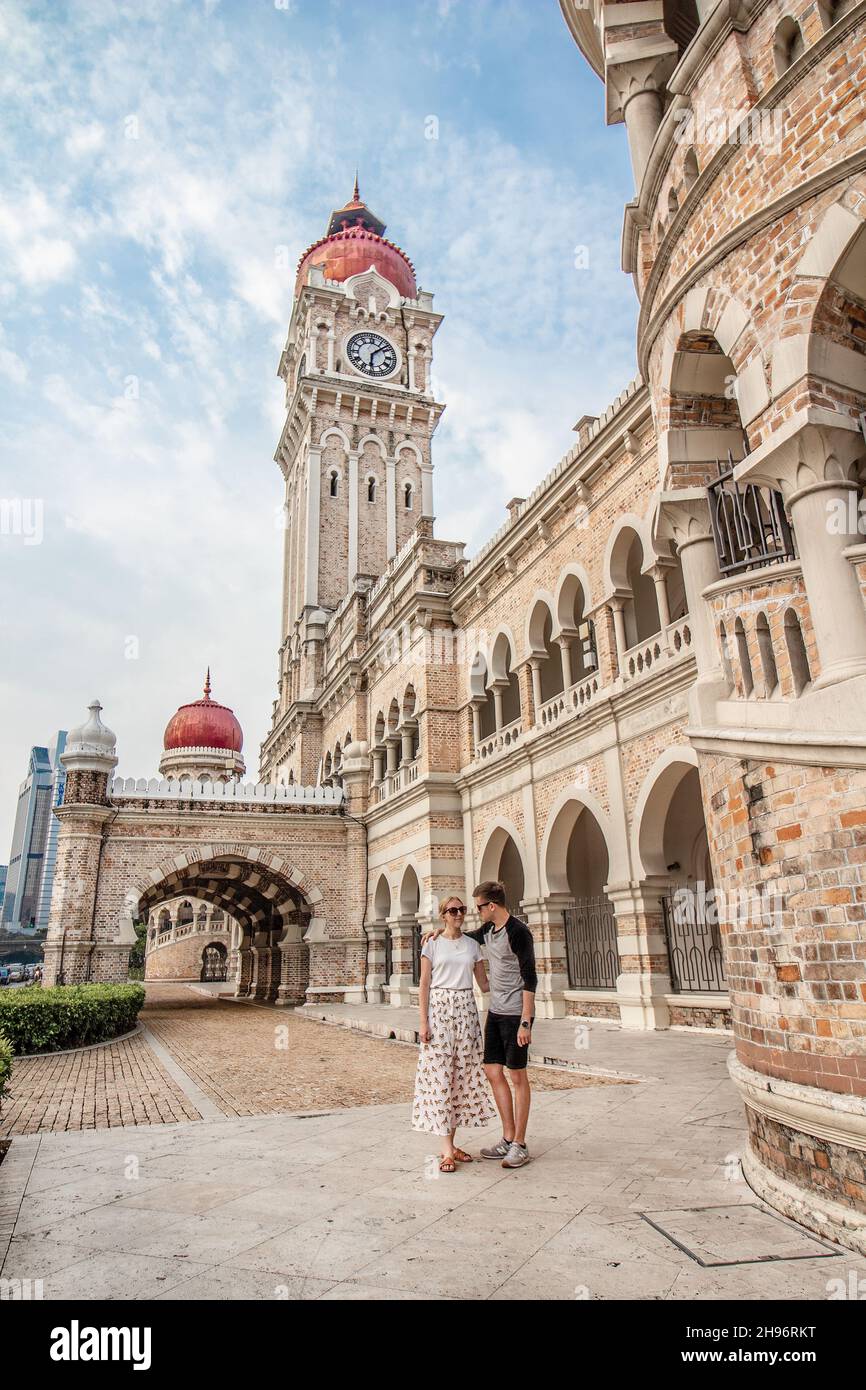 Le Sultan Abdul Samad est un bâtiment de la fin du XIXe siècle situé en face du Dataran Merdeka et du Royal Selangor à Kuala Lumpur, en Malaisie Banque D'Images