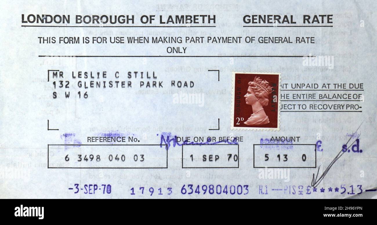 Reçu pour paiement partiel des tarifs généraux à l'arrondissement de Londres de Lambeth en date du 1 septembre 1970 avec un timbre-poste de 2D Banque D'Images