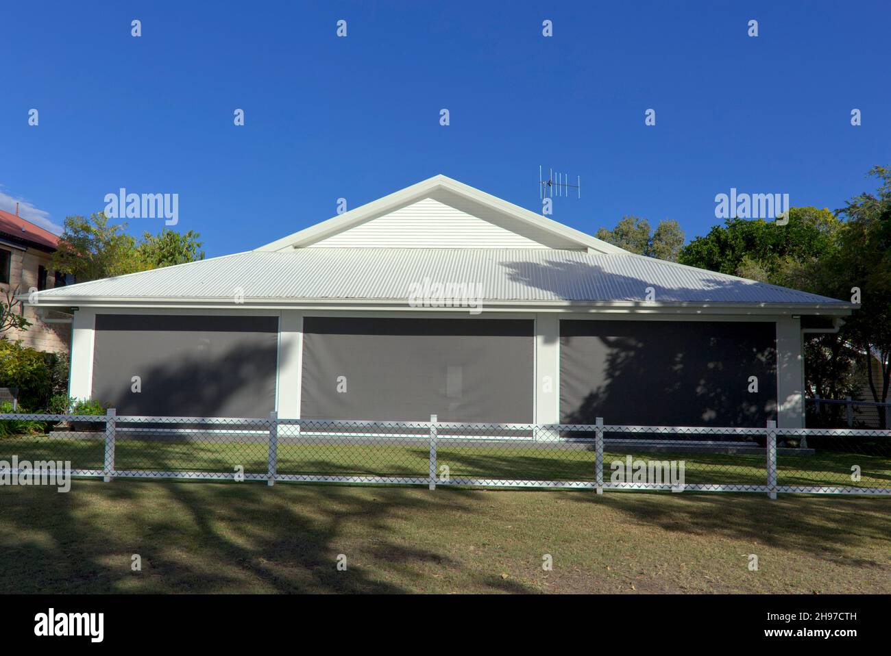 Maisons de vacances en location le long de l'Esplanade Burrum Heads Fraser Coast Queensland Australie Banque D'Images