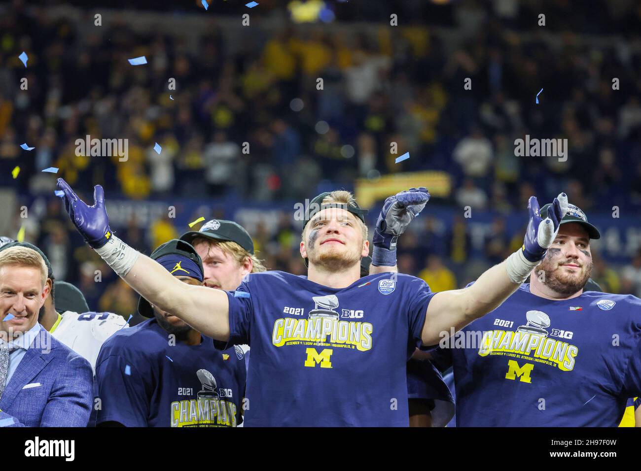 04 décembre 2021 Michigan Wolverines défensive end Aidan 04 décembre 2021 Michigan Wolverines défensive end Aidan