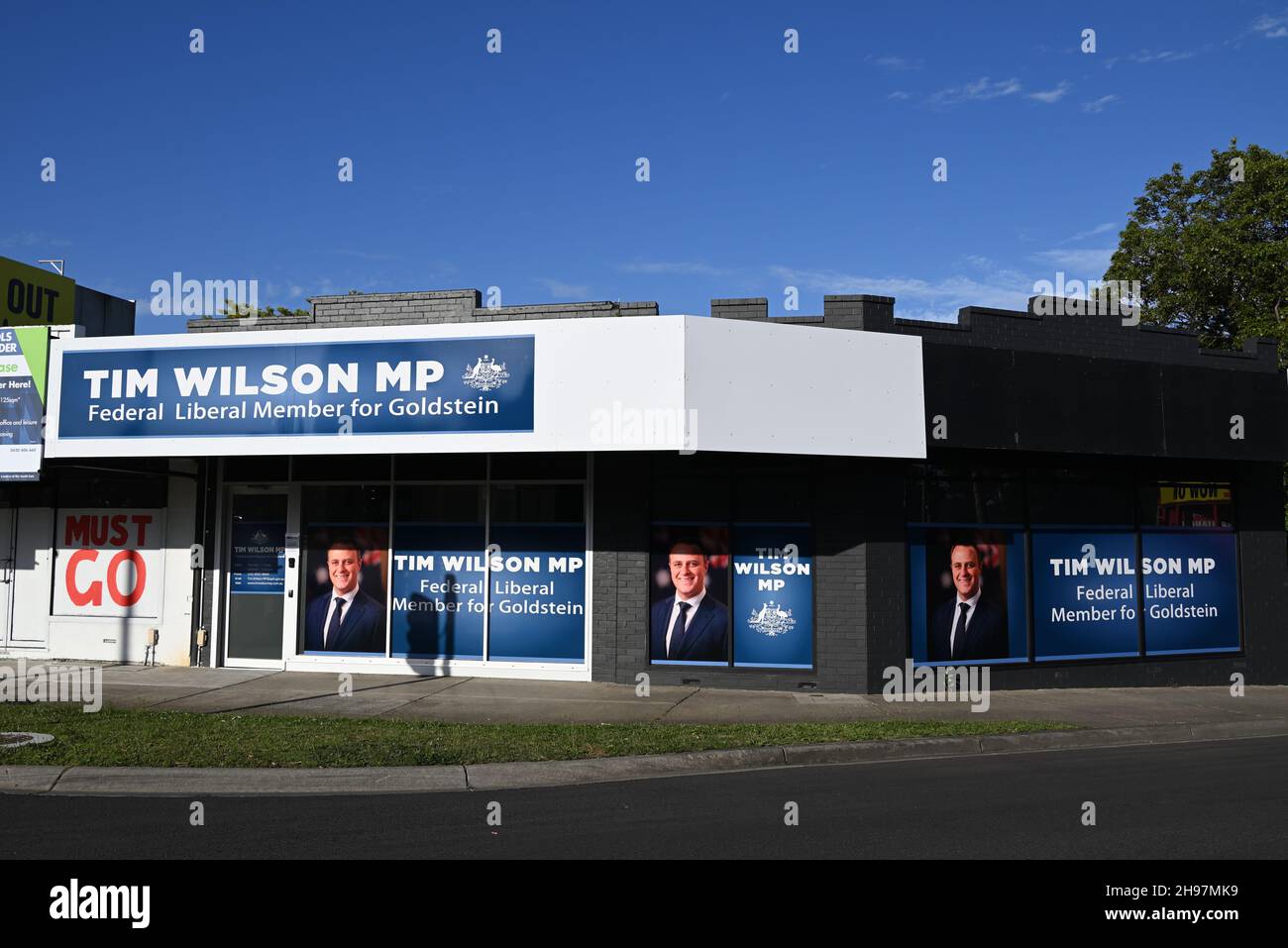 Nouveau bureau de l'électorat du député fédéral du Parti libéral représentant l'électorat de Goldstein, Tim Wilson, à l'angle de Nepean Hwy and Centre Rd Banque D'Images