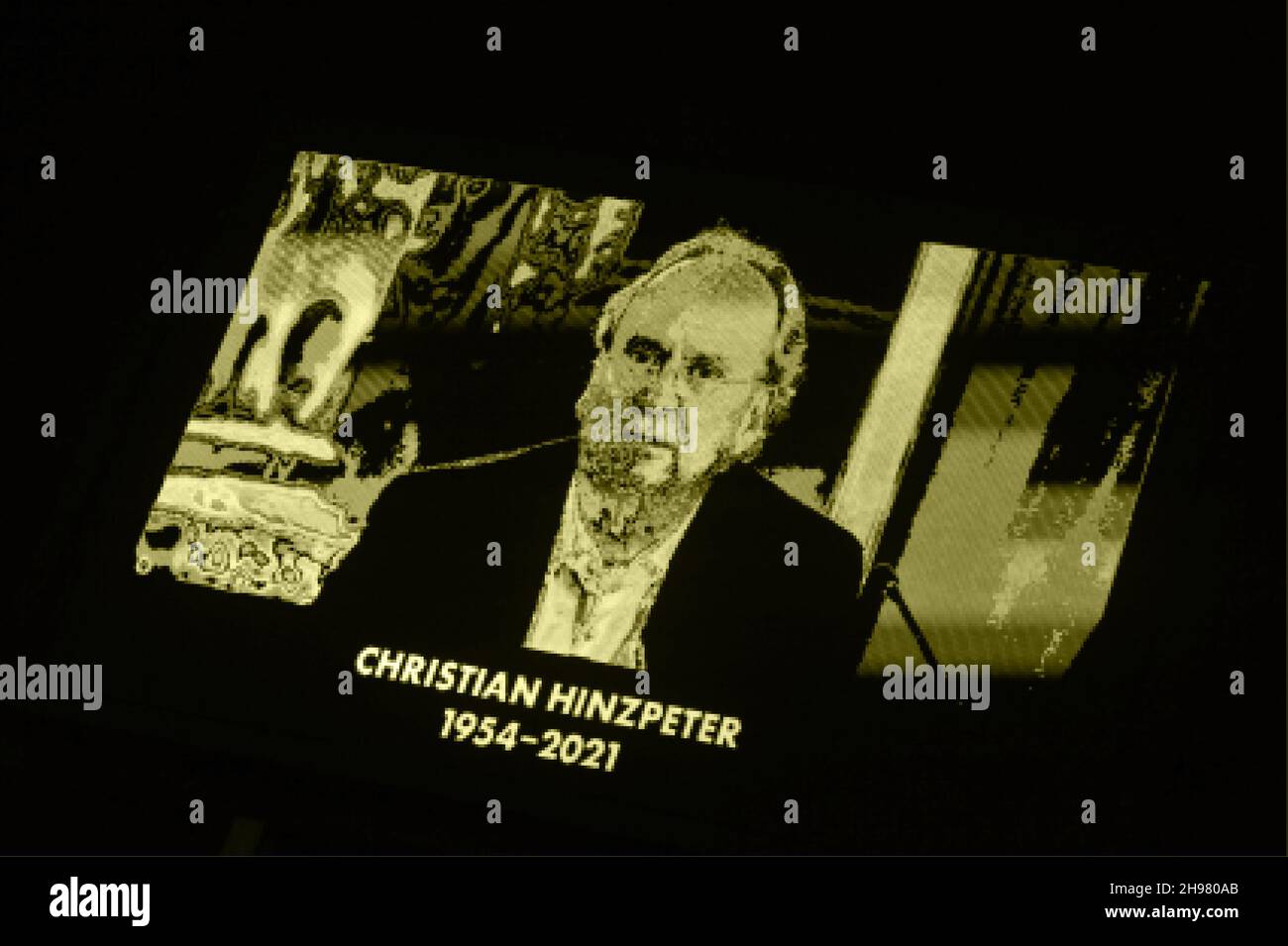 Gedenken an den verstorbenen Geschaftssführer Christian Hinzpeter des Zweitligisten FC St. Pauli auf der Stadion-Tafel am Millerntor, Hambourg, Allemagne Banque D'Images