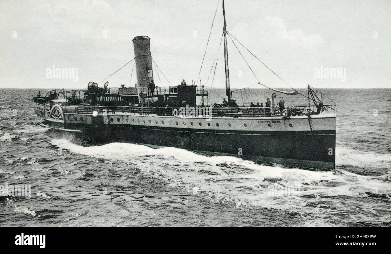 Une photographie historique de la SS Brighton Queen, un ferry de traverse basé à Shoreham, Sussex, Angleterre, Royaume-Uni c.1909. Il a été né en 1897 par la Clydebank Engineering & Shipbuilding Co. Ltd. En 1914, pendant la première guerre mondiale, il a été réquisitionné par la Royal Navy en tant que mineur auxiliaire.Le navire a coulé sur la côte de Nieuwport, en Belgique, en 1915, après avoir frappé une mine. Banque D'Images
