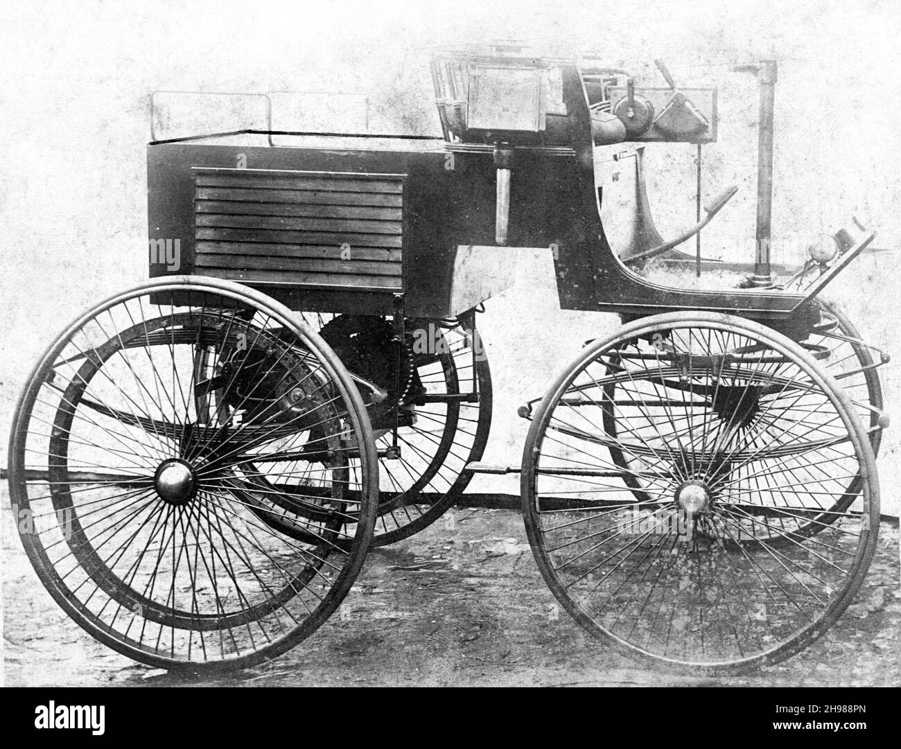 1900 chariot électrique pour chiens Oppermanence. Banque D'Images