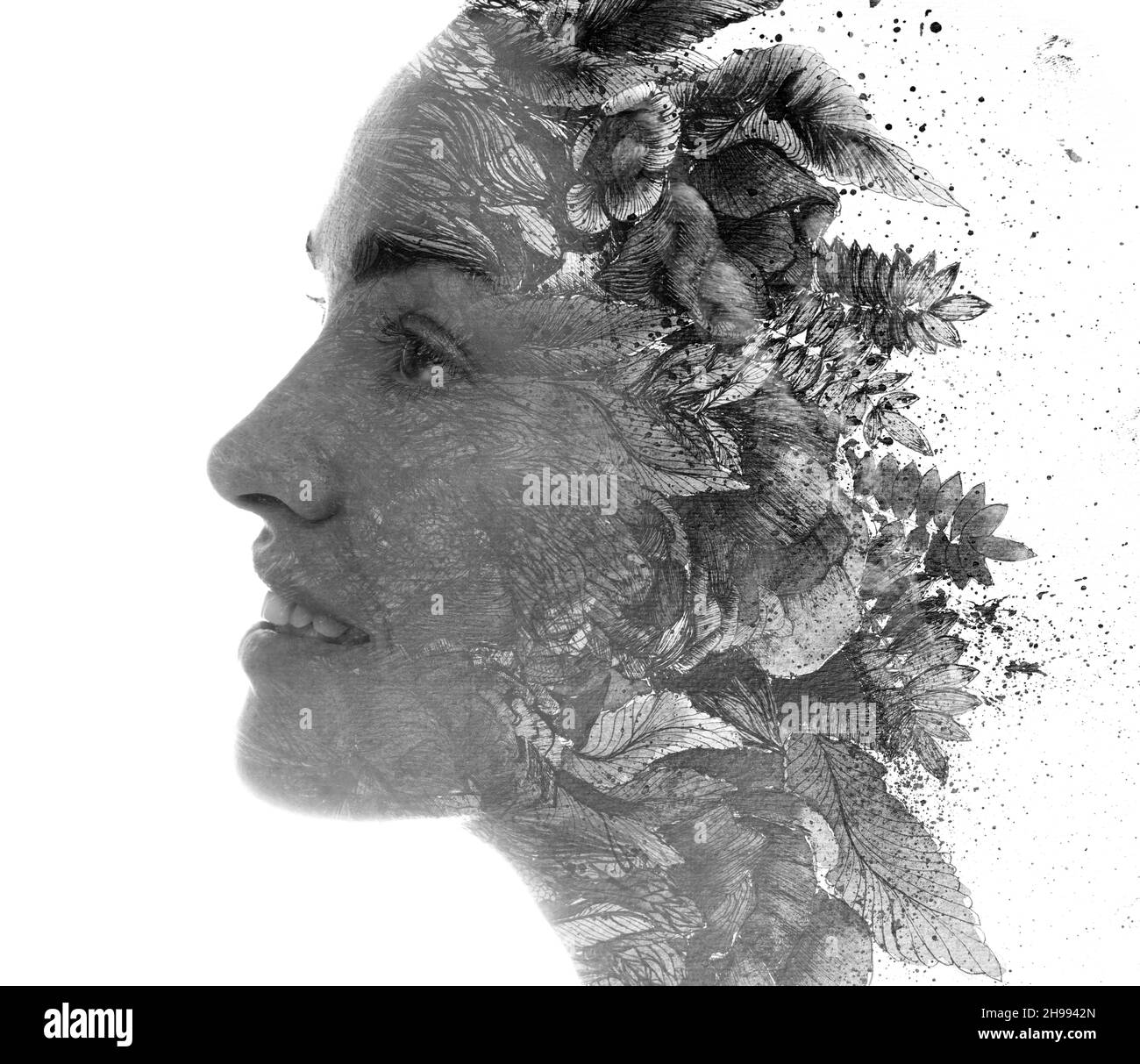 Un portrait de profil d'une femme combiné à une peinture de feuilles dans une technique de la peinture. Banque D'Images