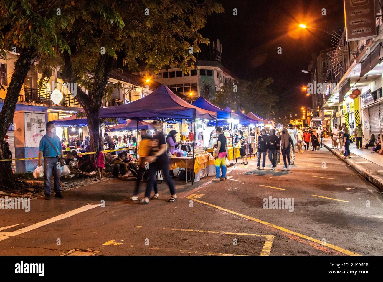 Marché nocturne de la rue Gaya Kota Kinabalu Sabah Bornéo Malaisie Banque D'Images