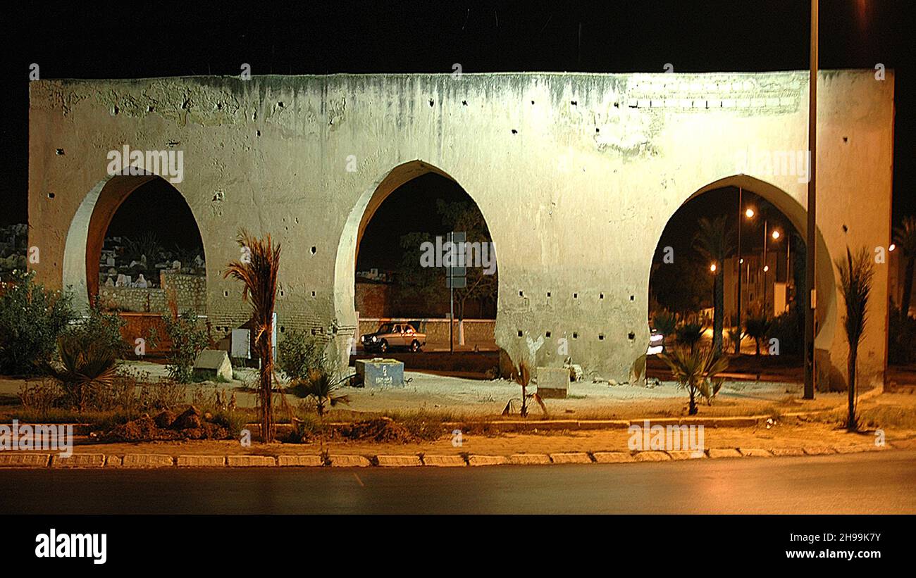 La ville de Meknes de nuit au Maroc Banque D'Images