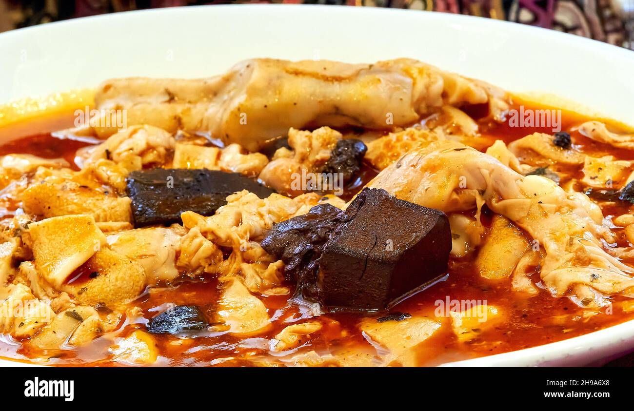 Plat de 'callos' composé de sang et de tripe de porc, entre autres produits.Très typique en Espagne. Banque D'Images