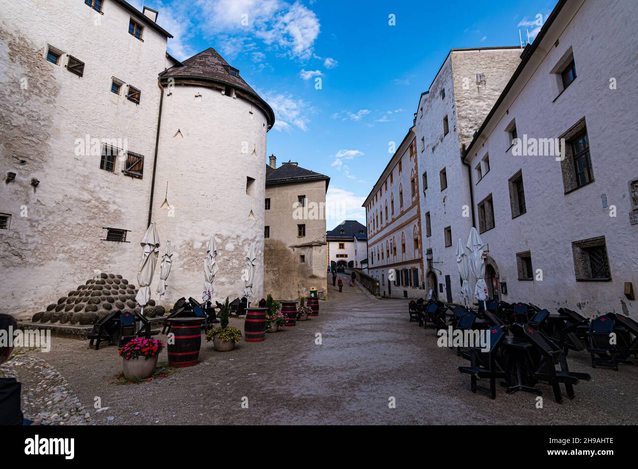 Cour de la célèbre forteresse de Hohensalzburg dans la ville historique de Salzbourg Banque D'Images