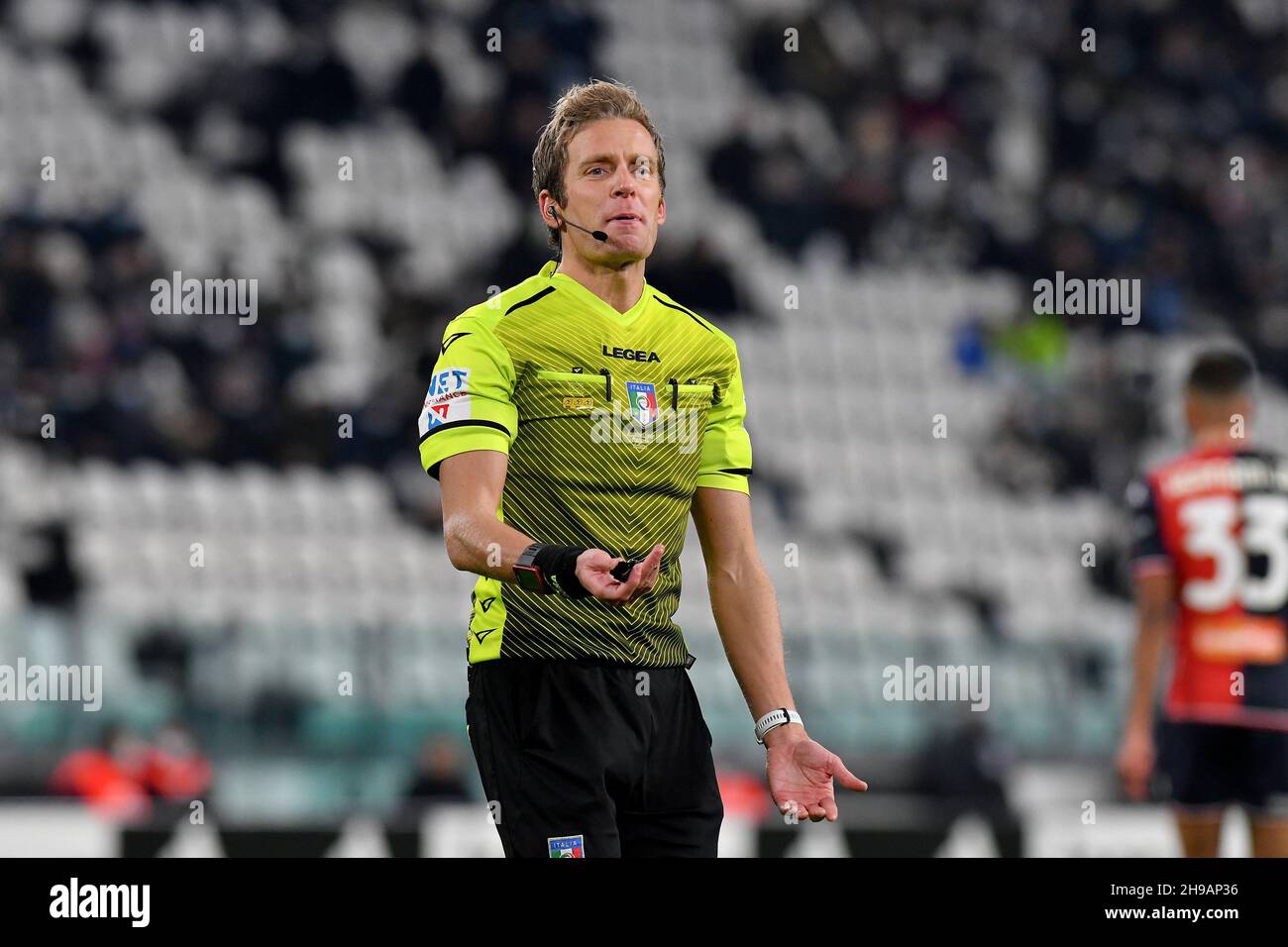 Turin, Italie.05e décembre 2021.Daniele Chiffi arbitre pendant la série Un match 2020/21 entre Juventus FC et Genoa CFC au stade Allianz le 05 décembre 2021 à Turin, Italie-photo ReporterTorino crédit: Agence de photo indépendante/Alay Live News Banque D'Images