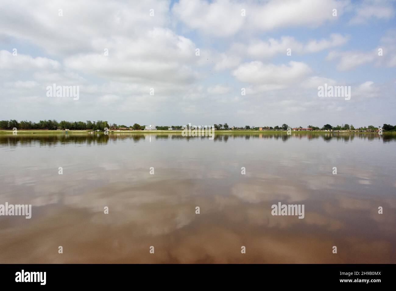 Paysage du lac Retba (Lac Rose), site classé au patrimoine mondial de l'UNESCO, péninsule du Cap Vert, Sénégal Banque D'Images