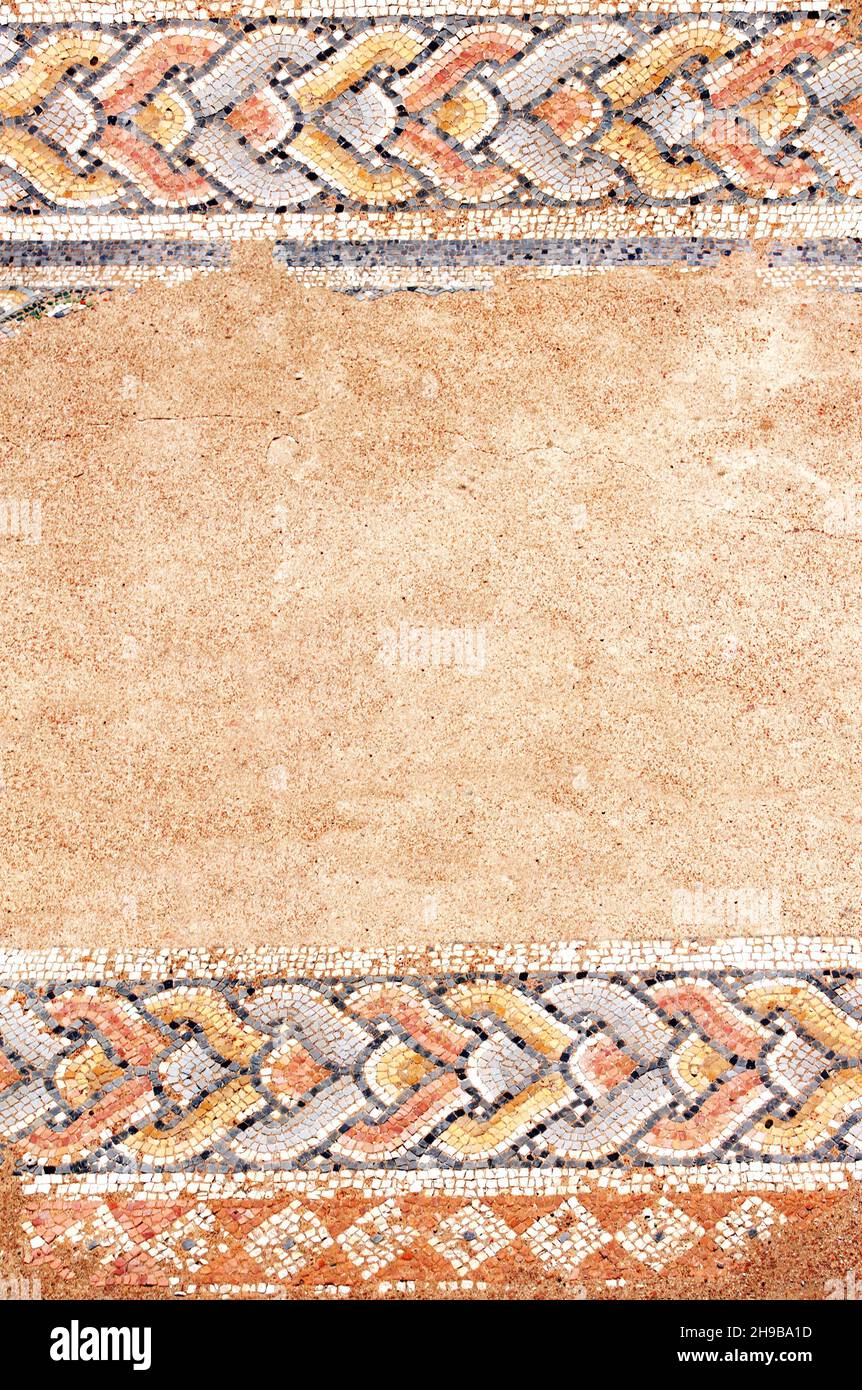 Fragment de mosaïque antique aux Grands bains, Dion, Pieria, Grèce.Cadre en mosaïque ancien avec espace de copie pour le texte Banque D'Images