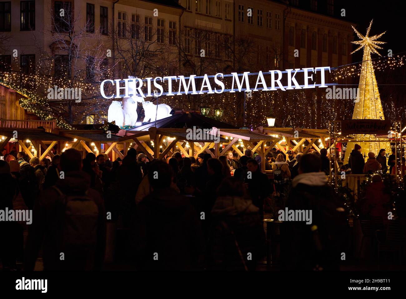 Marché de Noël à Copenhague, Højbro Plads, soirée ; Copenhague, Danemark Banque D'Images