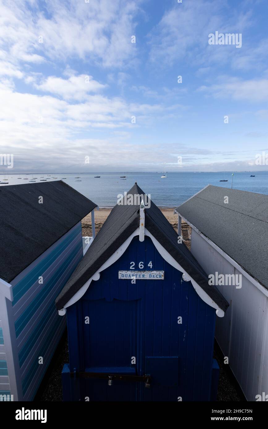 Thorpe Bay, située dans le quartier de Southend-on-Sea dans l'Essex, en Angleterre, située sur l'estuaire de la Tamise. Banque D'Images