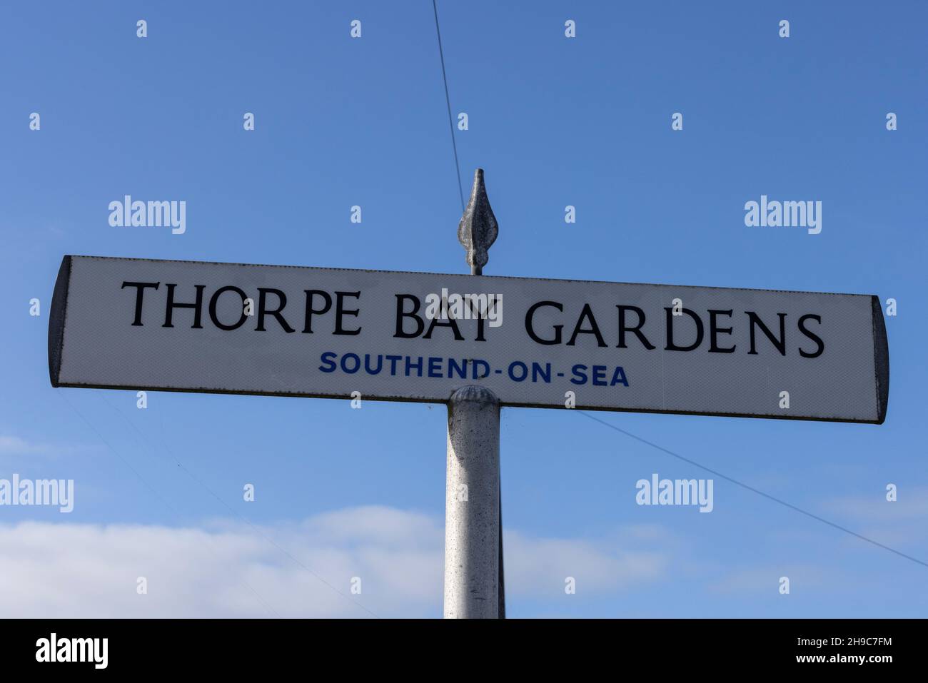 Thorpe Bay Gardens, situé dans le quartier de Southend-on-Sea, dans l'Essex, en Angleterre, situé sur l'estuaire de la Tamise. Banque D'Images
