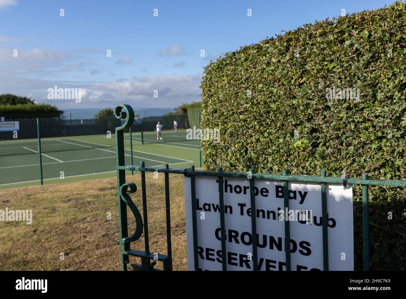 Thorpe Bay, située dans le quartier de Southend-on-Sea dans l'Essex, en Angleterre, située sur l'estuaire de la Tamise. Banque D'Images