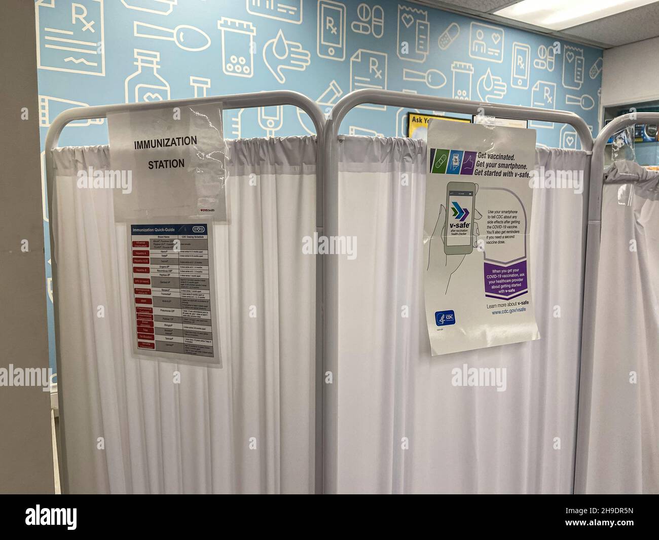 CVS Pharmacy donner le vaccin Johnson & Johnson à ses clients, Los Angeles, Californie, États-Unis Banque D'Images