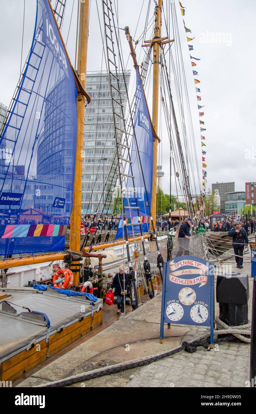 3 navires à Liverpool docks Banque D'Images