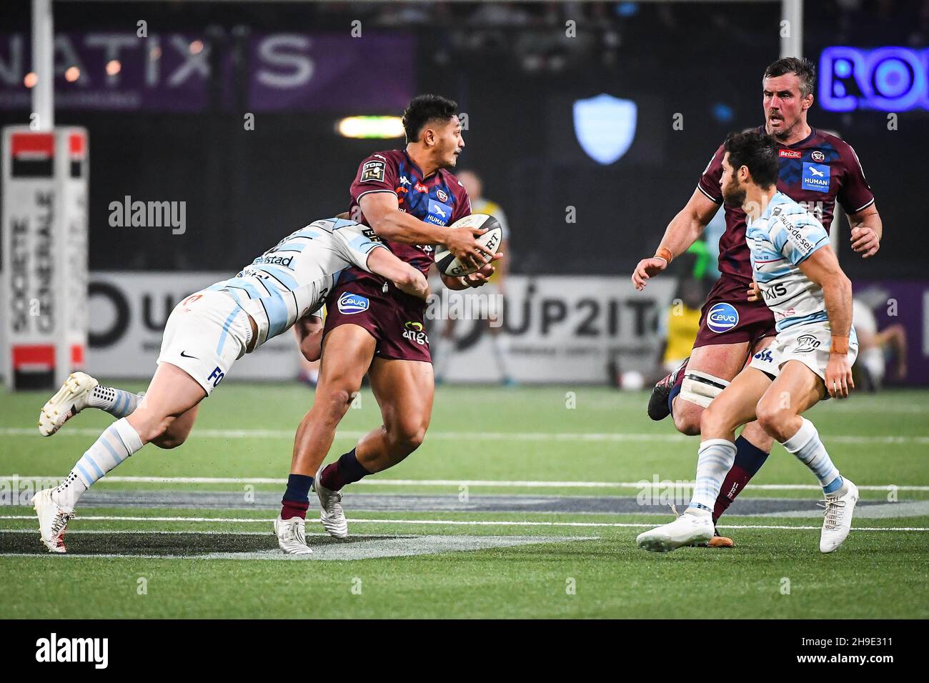 Yoram FALATEA MOEFANA de Bordeaux et Kane DOUGLAS de Bordeaux lors du championnat français Top 14 des matches de rugby entre Racing 92 et Union Bordeaux-Bègles le 28 novembre 2021 à Paris la Défense Arena à Nanterre, France - photo Matthieu Mirville / DPPI Banque D'Images