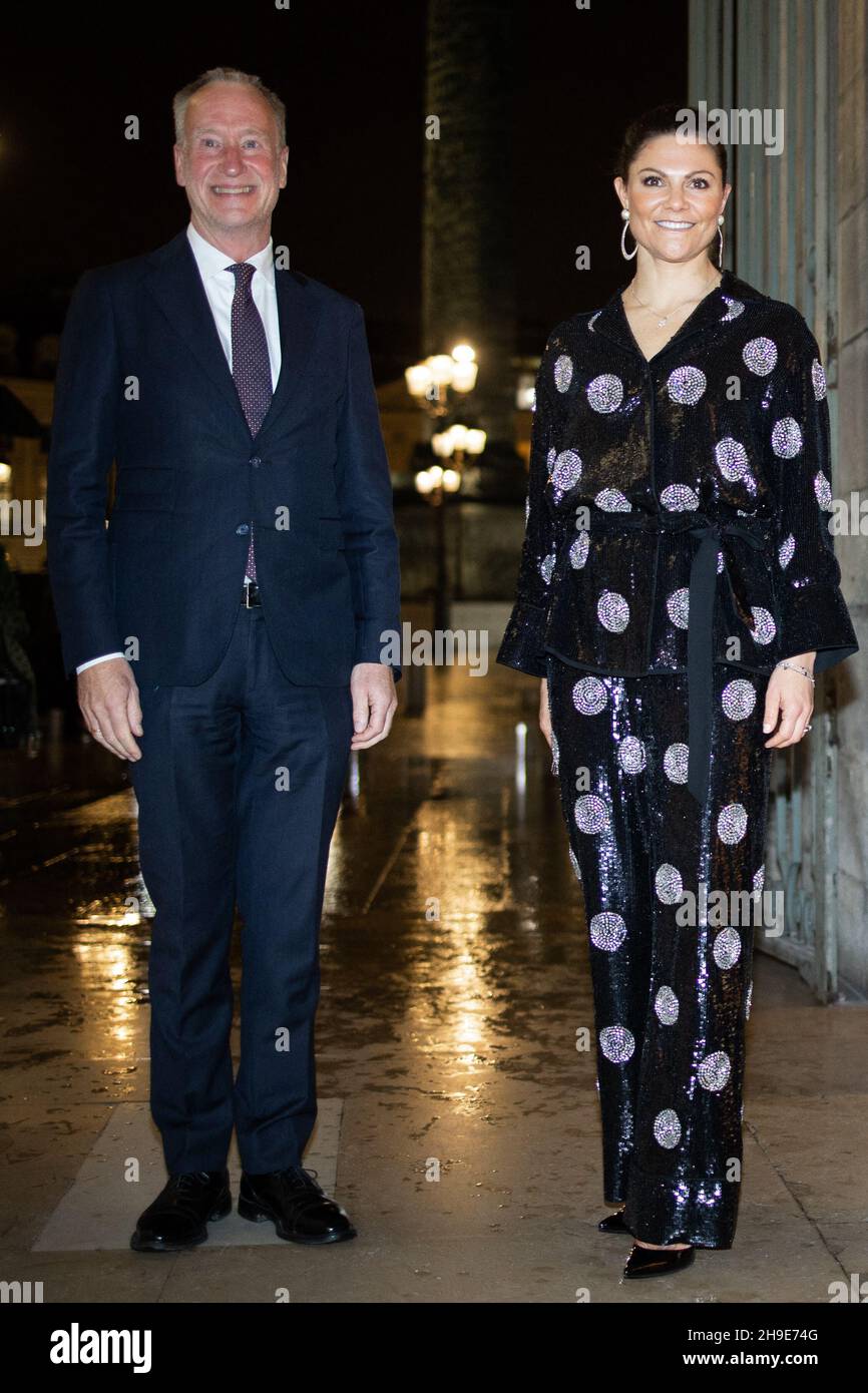 L ambassadeur Su dois Paris Hakan Akesson Et Victoria Princesse De l-ambassadeur-su-dois-paris-hakan-akesson-et-victoria-princesse-de