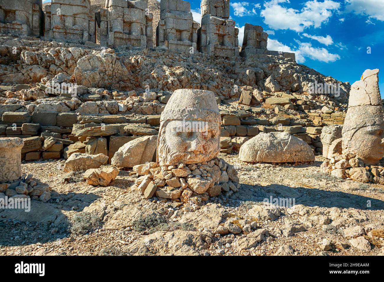 Statues anciennes sur le sommet de la montagne Nemrut à Adiyaman, Turquie.Site du patrimoine mondial de l'UNESCO.Roi Antiochus de la tombe de Commagene. Banque D'Images