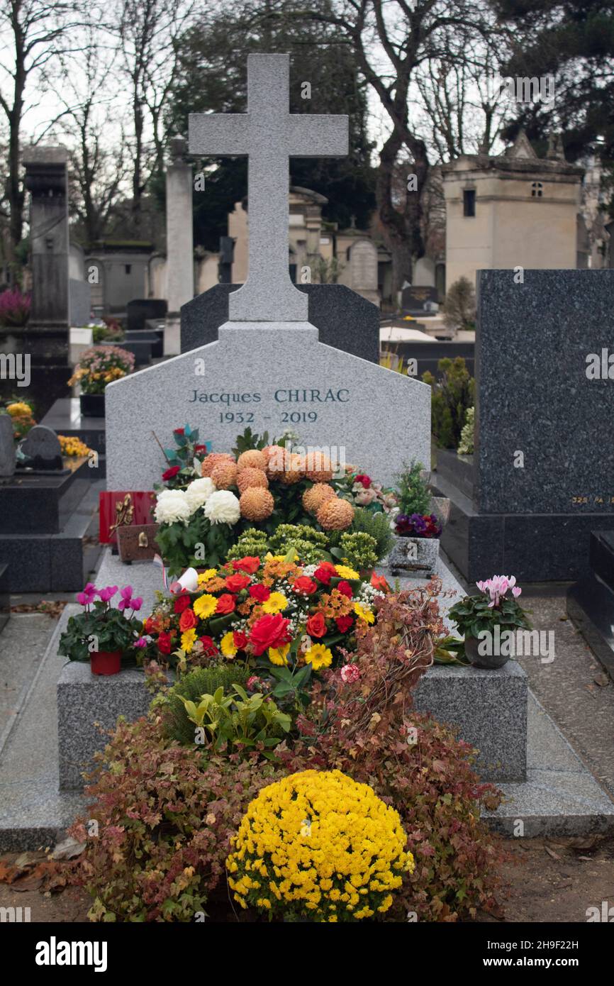 La tombe de Jacques Chirac, ancien Premier ministre de France et maire de Paris, cimetière Montparnasse, Paris, France Banque D'Images