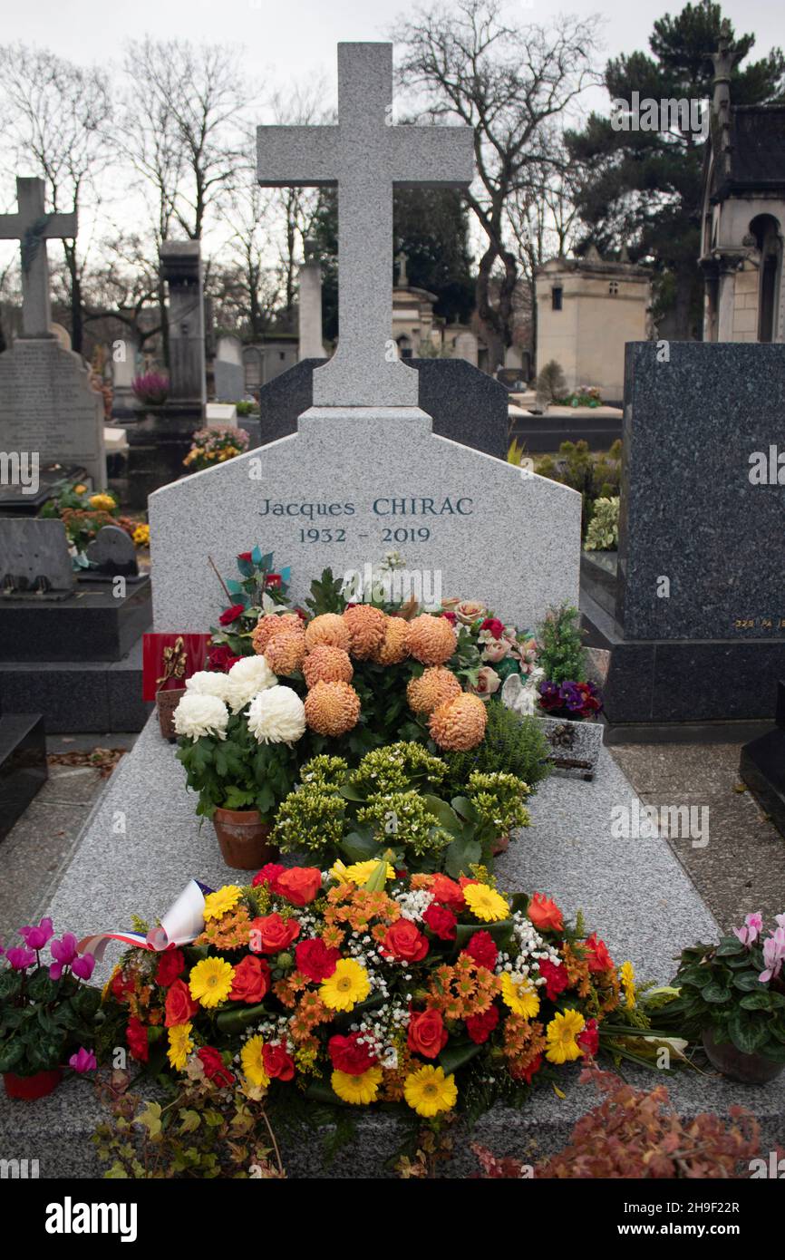 La tombe de Jacques Chirac, ancien Premier ministre de France et maire de Paris, cimetière Montparnasse, Paris, France Banque D'Images