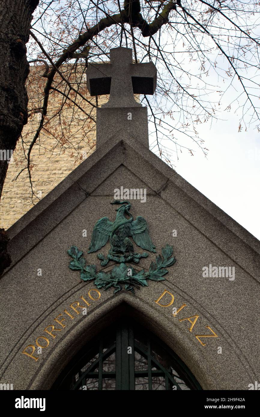 La tombe de Porfirio Díaz, ancien président du Mexique, Montparnasse, Paris, France Banque D'Images